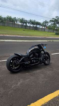 HARLEY-DAVIDSON-V-ROD MUSCLE-2013