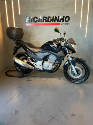 HONDA CB 300R 