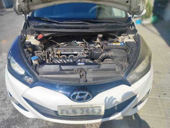 HYUNDAI HB20S 1.6 COMFORT PLUS 16V FLEX 4P MANUAL