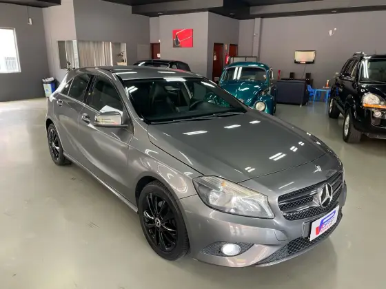 MERCEDES-BENZ A 200 1.6 TURBO STYLE 16V GASOLINA 4P AUTOMÁTICO