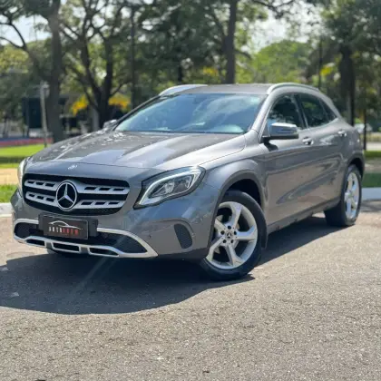 MERCEDES-BENZ GLA 200 1.6 CGI FLEX ADVANCE 7G-DCT