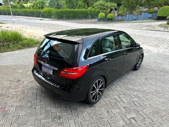 MERCEDES-BENZ-B 200-1.6 SPORT TURBO GASOLINA 4P AUTOMÁTICO MERCEDES-BENZ-B 200-2013