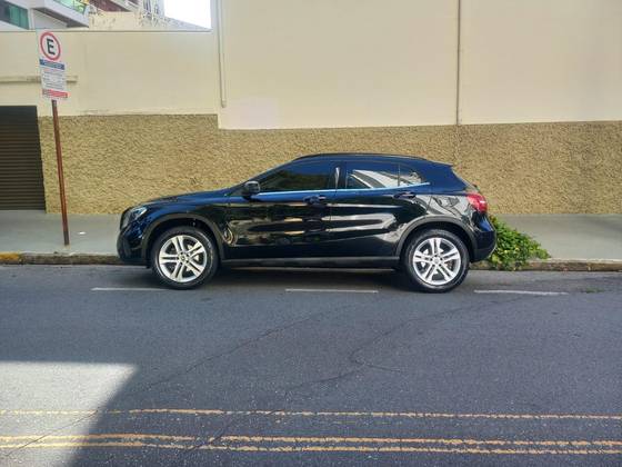 MERCEDES-BENZ GLA 200 1.6 CGI FLEX STYLE 7G-DCT