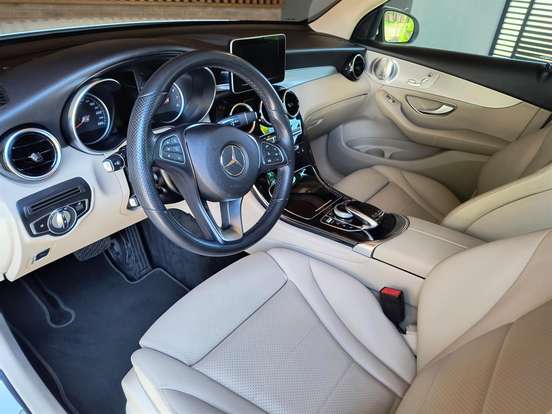 MERCEDES-BENZ-GLC 250-2019