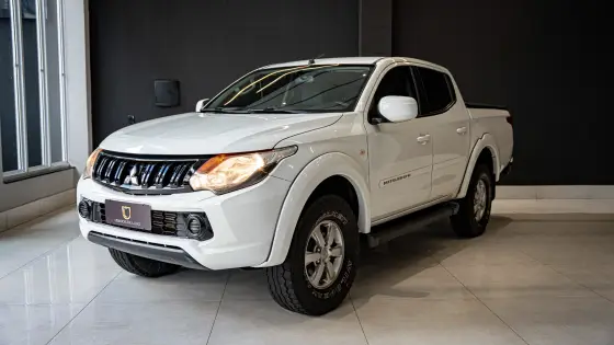 MITSUBISHI L200 TRITON 2.4 16V TURBO DIESEL OUTDOOR GLX CD 4X4 MANUAL
