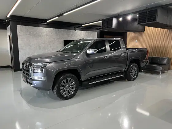MITSUBISHI L200 TRITON 2.4 16V TURBO DIESEL SPORT HPE CD 4P 4X4 AUTOMÁTICO