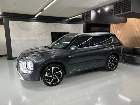 MITSUBISHI OUTLANDER 2.4 PHEV SIGNATURE S-AWC DHT