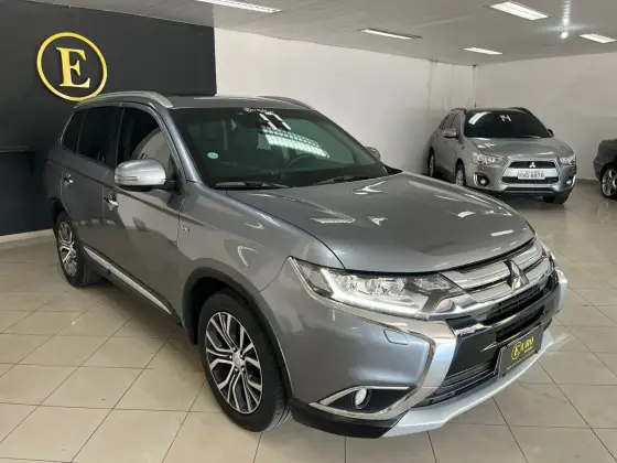 MITSUBISHI OUTLANDER 3.0 GT 4X4 V6 24V GASOLINA 4P AUTOMÁTICO