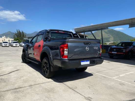 NISSAN-FRONTIER-2025