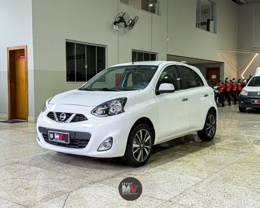 NISSAN MARCH 1.6 SL 16V FLEXSTART 4P XTRONIC NISSAN MARCH 1.6 SL 16V FLEXSTART 4P XTRONIC
