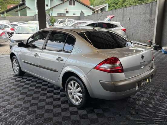 RENAULT-MEGANE-1.6 DYNAMIQUE 16V FLEX 4P MANUAL RENAULT-MEGANE-2010