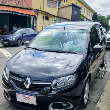 RENAULT SANDERO 1.6 16V SCE FLEX DYNAMIQUE MANUAL RENAULT SANDERO 1.6 16V SCE FLEX DYNAMIQUE MANUAL