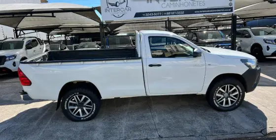 TOYOTA HILUX 2.8 4X4 CS 16V TURBO DIESEL 2P MANUAL TOYOTA HILUX 2.8 4X4 CS 16V TURBO DIESEL 2P MANUAL