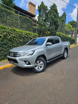 TOYOTA HILUX 2.8 SRV 4X4 CD 16V DIESEL 4P AUTOMÁTICO