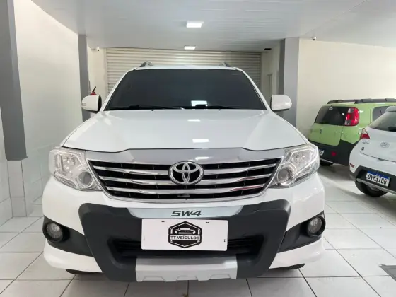 TOYOTA HILUX SW4 2.7 SR 4X2 16V FLEX 4P AUTOMÁTICO