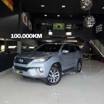 TOYOTA HILUX SW4 2.8 SRX 4X4 7 LUGARES 16V TURBO INTERCOOLER DIESEL 4P AUTOMÁTICO