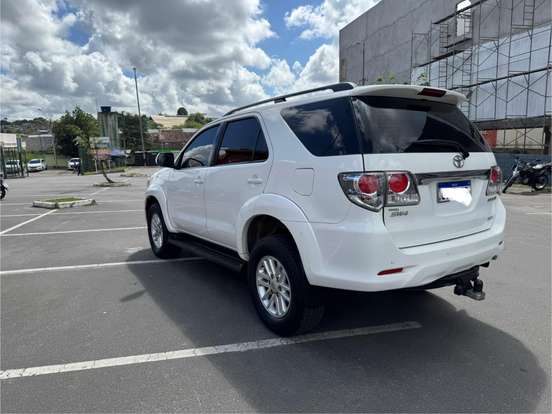 TOYOTA-HILUX SW4-3.0 SRV 4X4 7 LUGARES 16V TURBO INTERCOOLER DIESEL 4P AUTOMÁTICO TOYOTA-HILUX SW4-2014