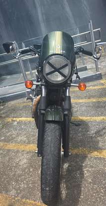 TRIUMPH-THRUXTON-2015