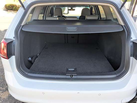 VOLKSWAGEN-GOLF-2016