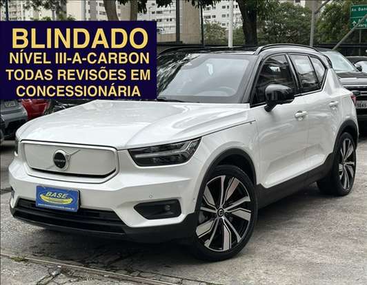 VOLVO-XC40-2021