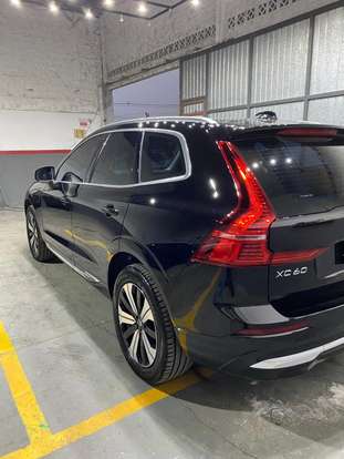 VOLVO-XC60-2022