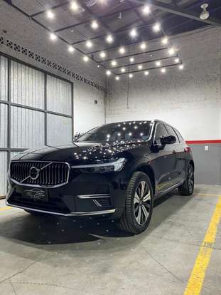 VOLVO-XC60-2022
