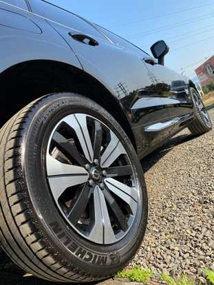VOLVO-XC60-2022