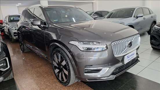 VOLVO-XC90-2023