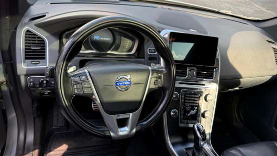 VOLVO-XC60-2014