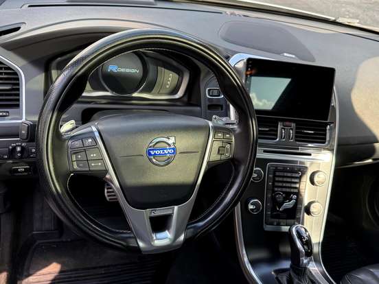 VOLVO-XC60-3.0 T6 RD AWD TURBO GASOLINA 4P AUTOMÁTICO VOLVO-XC60-2014