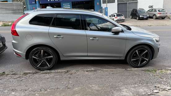 VOLVO-XC60-2014
