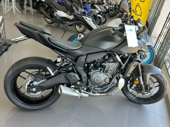 YAMAHA MT-07 CONNECTED ABS 