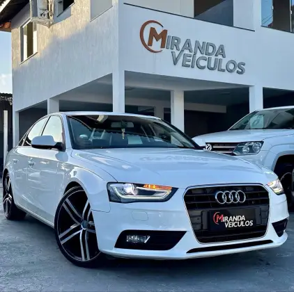 AUDI A4 2.0 TFSI AMBIENTE 183CV GASOLINA 4P MULTITRONIC AUDI A4 2.0 TFSI AMBIENTE 183CV GASOLINA 4P MULTITRONIC