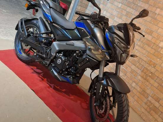 BAJAJ-DOMINAR NS200 BAJAJ-DOMINAR NS200-2025