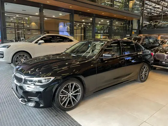 BMW 320i 2.0 16V TURBO GASOLINA SPORT GP AUTOMÁTICO BMW 320i 2.0 16V TURBO GASOLINA SPORT GP AUTOMÁTICO