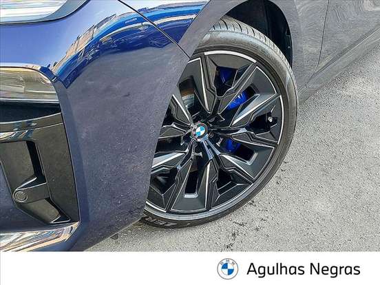 BMW-i7-2024