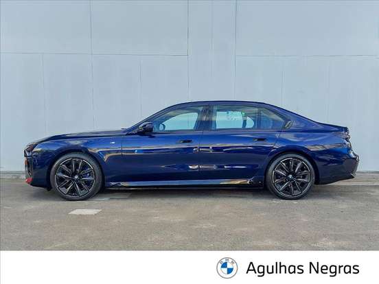 BMW-i7-2024
