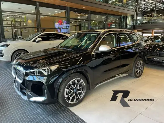 BMW iX1 ELÉTRICO eDRIVE20 X LINE BMW iX1 ELÉTRICO eDRIVE20 X LINE