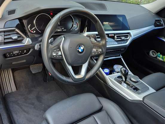 BMW-320i-2.0 16V TURBO GASOLINA SPORT AUTOMÁTICO BMW-320i-2019