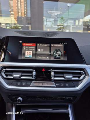 BMW-320i-2019