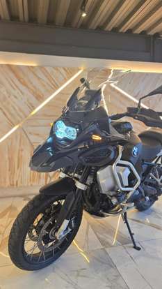 BMW-R 1250 GS ADVENTURE PREMIUM TRIPLE BLACK-2023