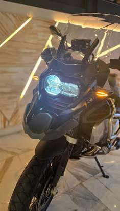 BMW-R 1250 GS ADVENTURE PREMIUM TRIPLE BLACK-2023