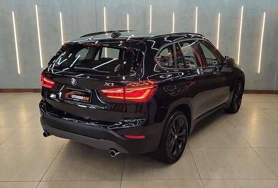 BMW-X1-2016