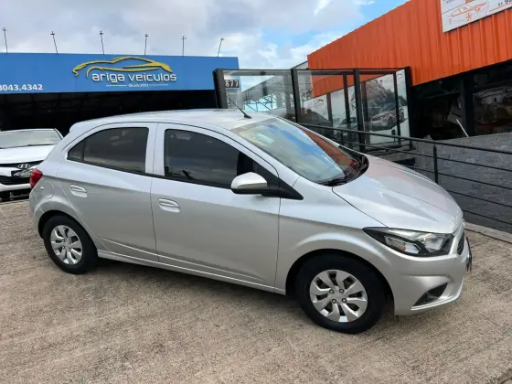 CHEVROLET ONIX 1.0 MPFI LT 8V FLEX 4P MANUAL CHEVROLET ONIX 1.0 MPFI LT 8V FLEX 4P MANUAL