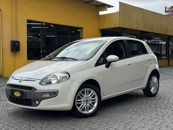 FIAT PUNTO 1.6 ESSENCE 16V FLEX 4P MANUAL