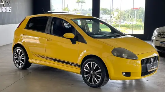 FIAT PUNTO 1.8 SPORTING 16V FLEX 4P MANUAL FIAT PUNTO 1.8 SPORTING 16V FLEX 4P MANUAL