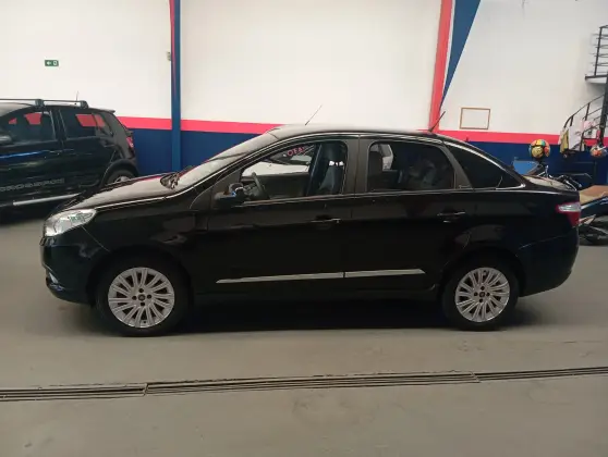 FIAT SIENA 1.6 MPI ESSENCE 16V FLEX 4P MANUAL FIAT SIENA 1.6 MPI ESSENCE 16V FLEX 4P MANUAL