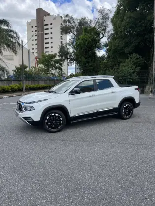 FIAT TORO 2.2 TURBO DIESEL VOLCANO 4WD AT9