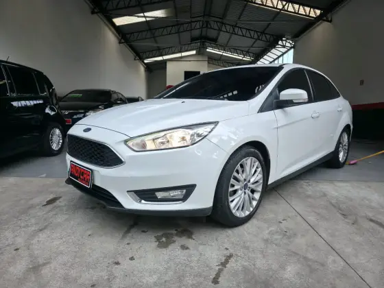 FORD FOCUS 2.0 SE 16V FLEX 4P POWERSHIFT