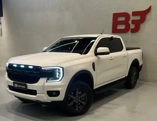 FORD RANGER 3.0 V6 TURBO DIESEL CD XLT 4X4 AUTOMÁTICO FORD RANGER 3.0 V6 TURBO DIESEL CD XLT 4X4 AUTOMÁTICO